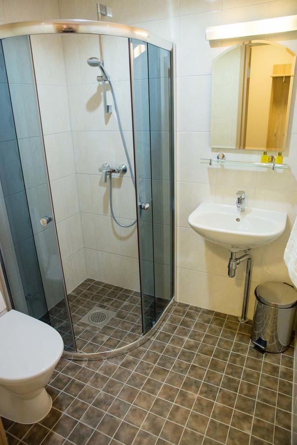 Ankur Hotell Mustvee Buitenkant foto